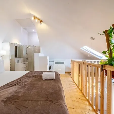 La Maisonnette - Hypercentre - Movie Theater Dijon